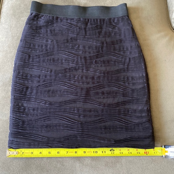 H&M Dresses & Skirts - H&M black ruffle pencil skirt